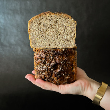 Żytomir z ziarnami Bio 750 gr. - chleb żytni razowy z ziarnami